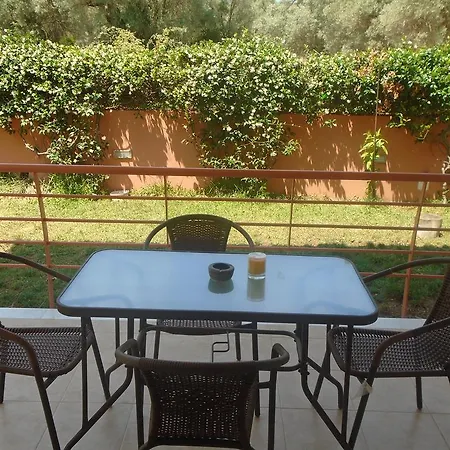 Socrates Family Apartment Kalligoni