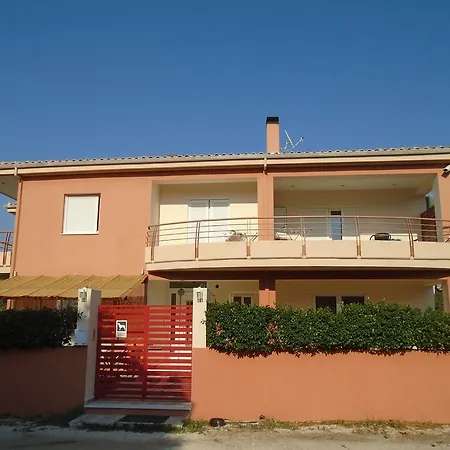 Socrates Family Apartment Kalligoni